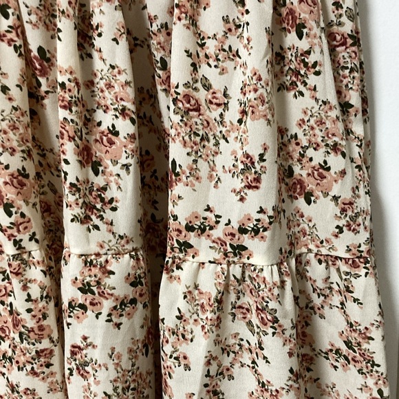 Mock neck floral midi dress - Picture 3 of 3